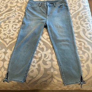 Talbots soft light stonewashed jegging crops with ties at ankle size 14